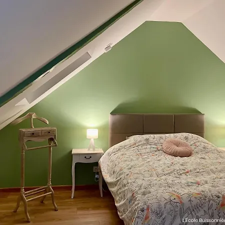 Apartment L'ecole Buissonniere *