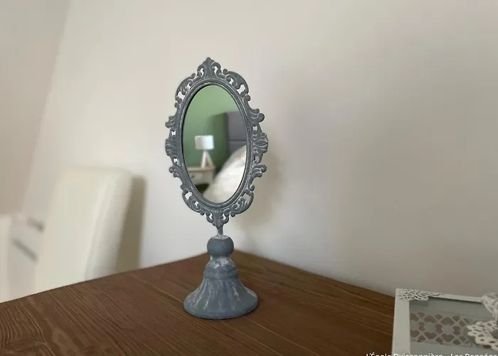 Apartment L'ecole Buissonniere