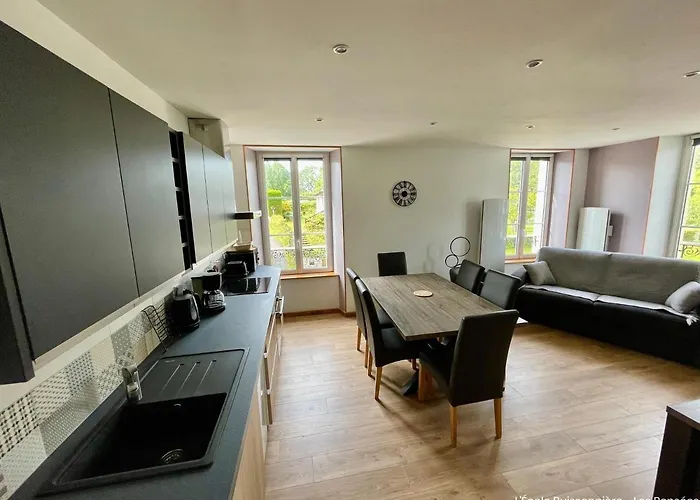 Apartment L'ecole Buissonniere
